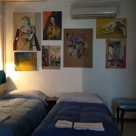 Canvas Vendégház *